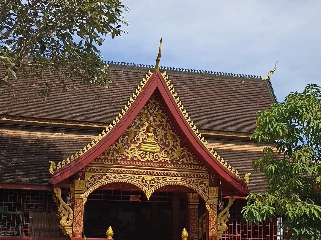 Wat Manorom景点图片