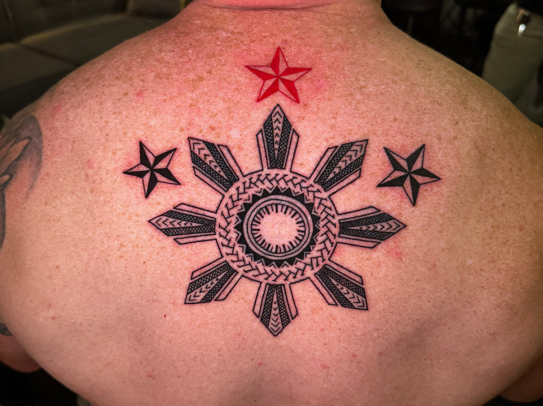 Inkubus Tattoo Studio By Efren Papa景点图片