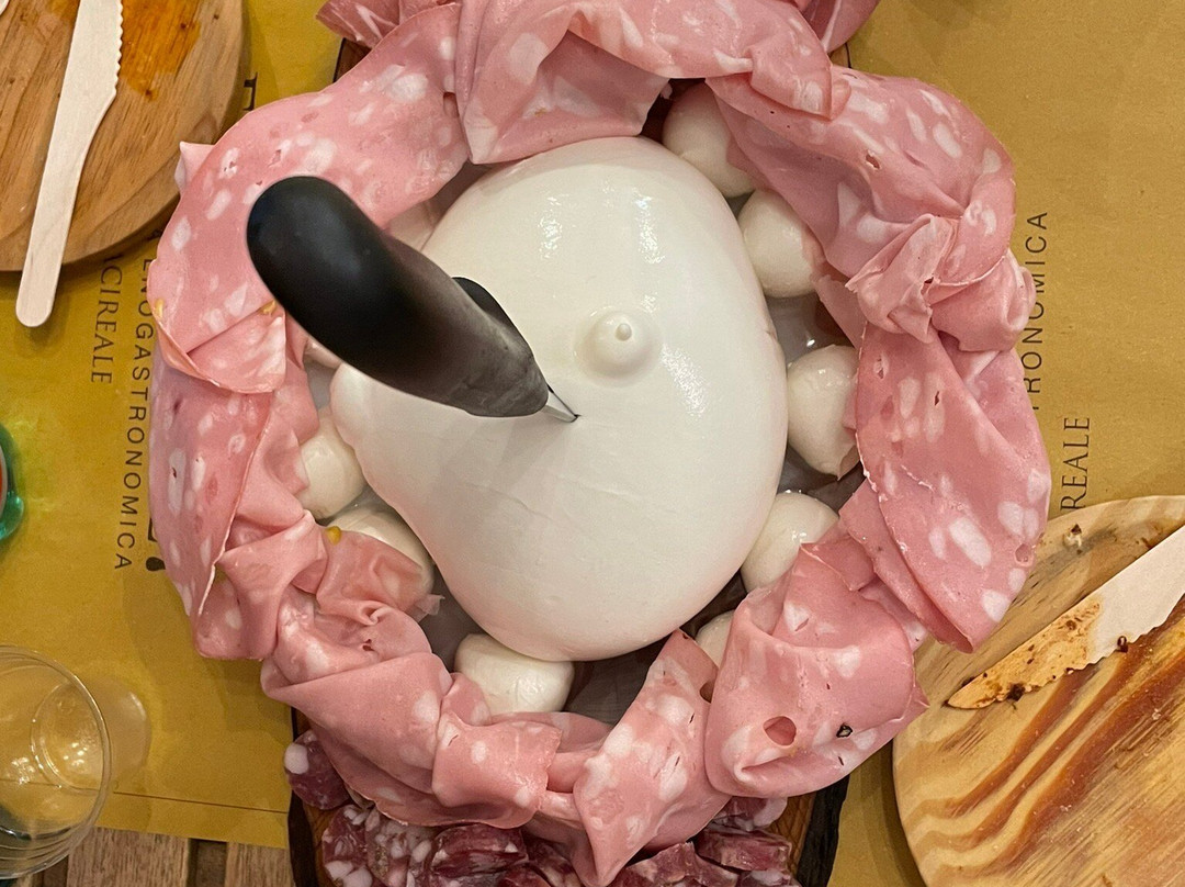 FUD ITALI Salumeria Enogastronomica