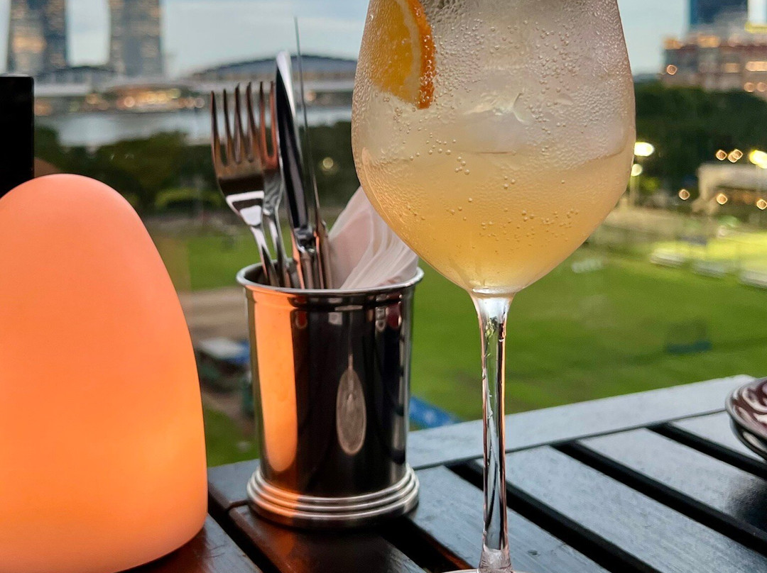 Smoke & Mirrors-新加坡必去景点