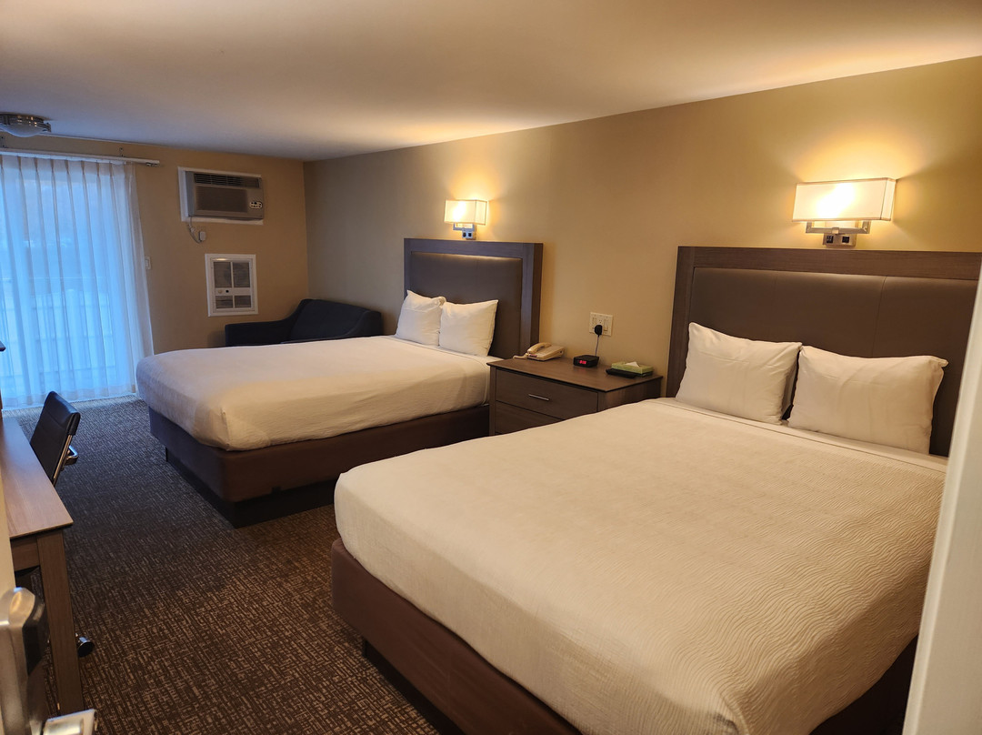 Hyannis Travel Inn主图