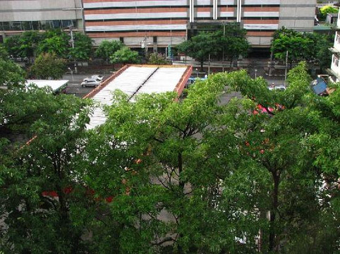 论坛公园酒店主图