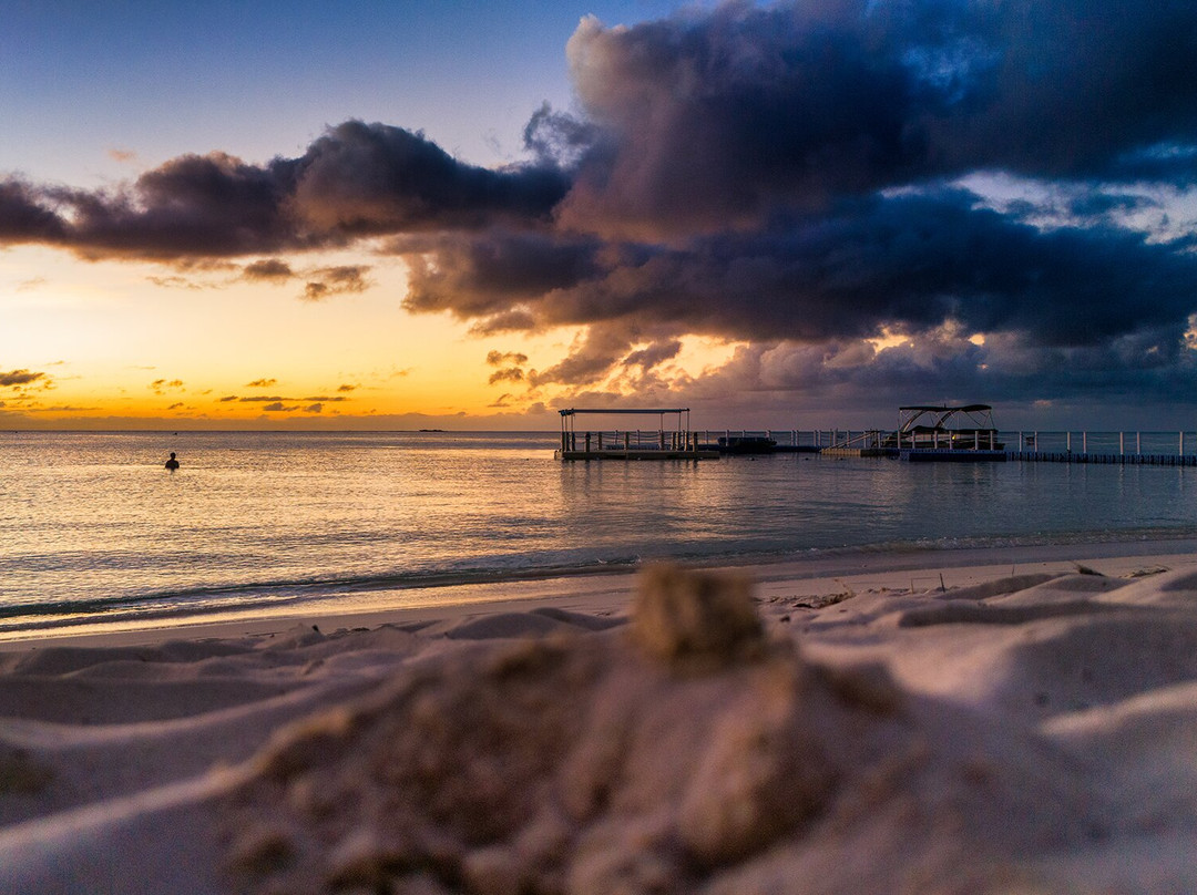 麦可海滩-加拉班必去景点
