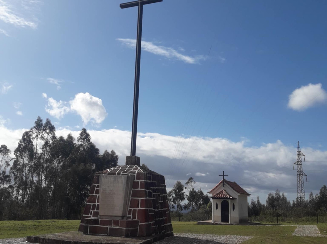 Monumento De Homenagem Aos Aviadores-Vila Nova de Poiares必去景点