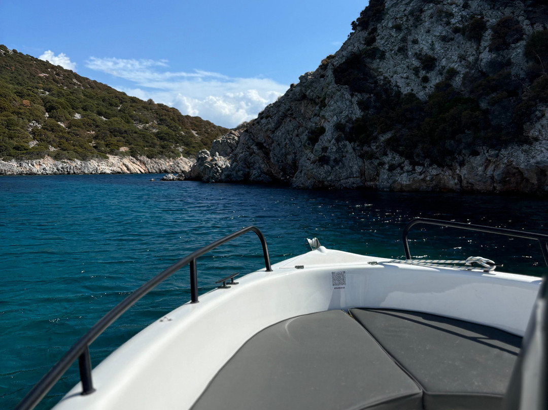 Yourboat景点图片
