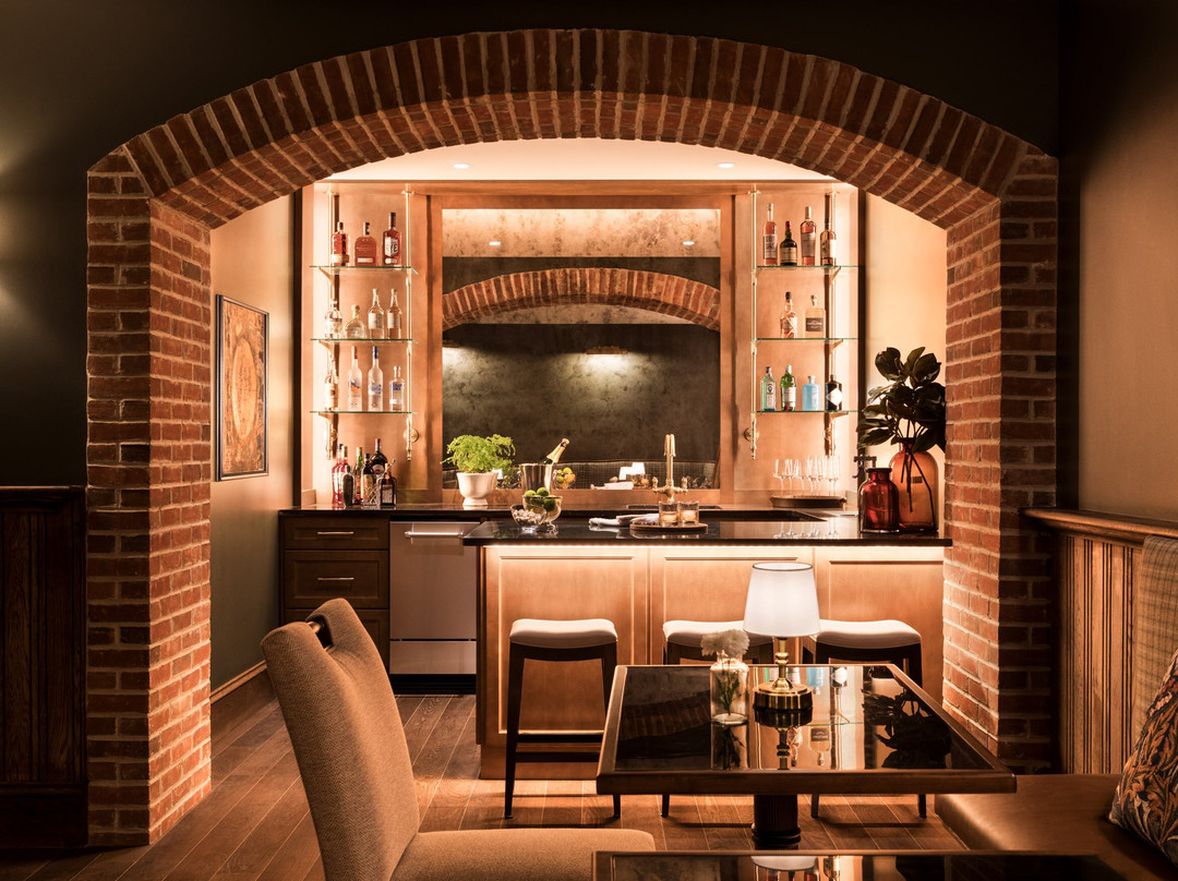 86 State Circle - Luxury Boutique Hotel