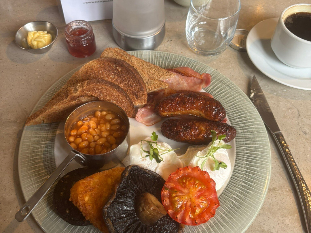 The Lion Hotel主图