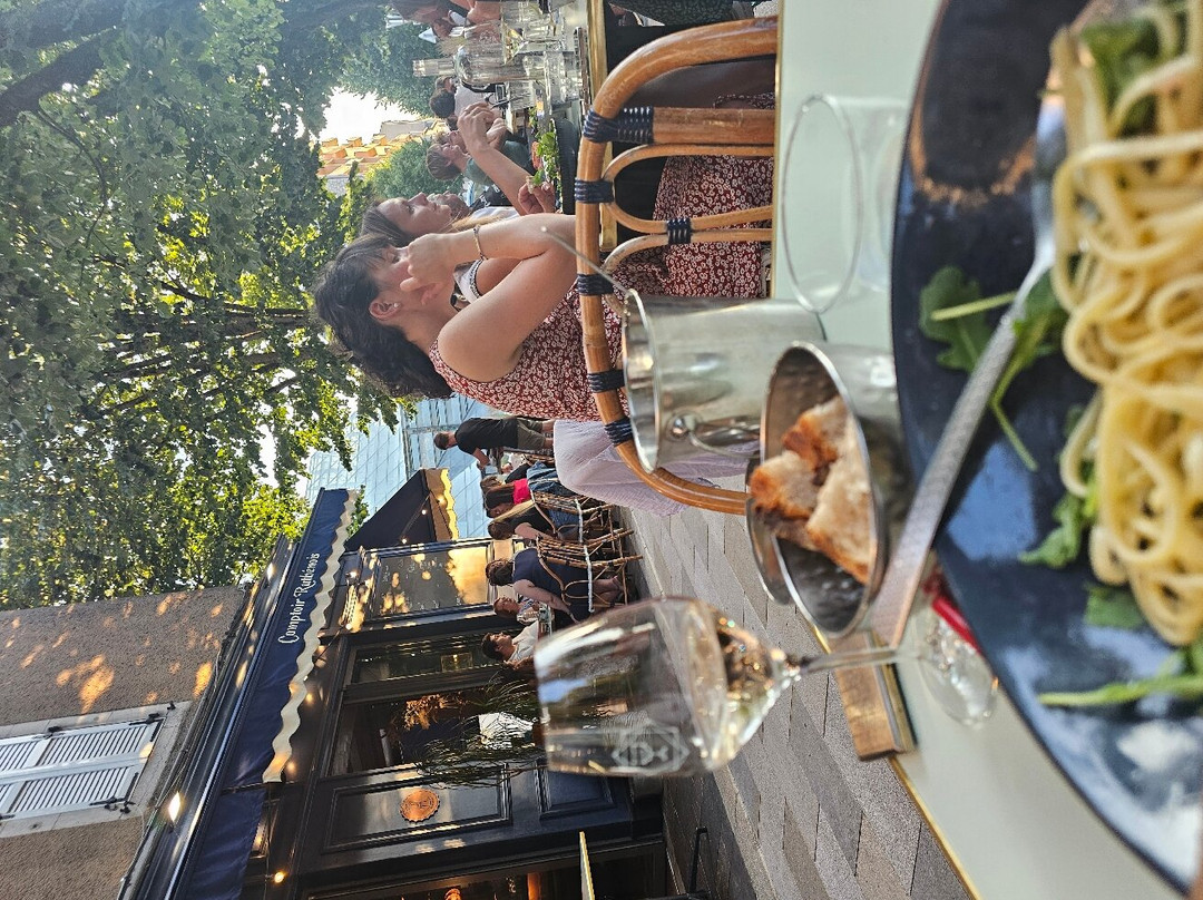 La Terrasse D’Hugo