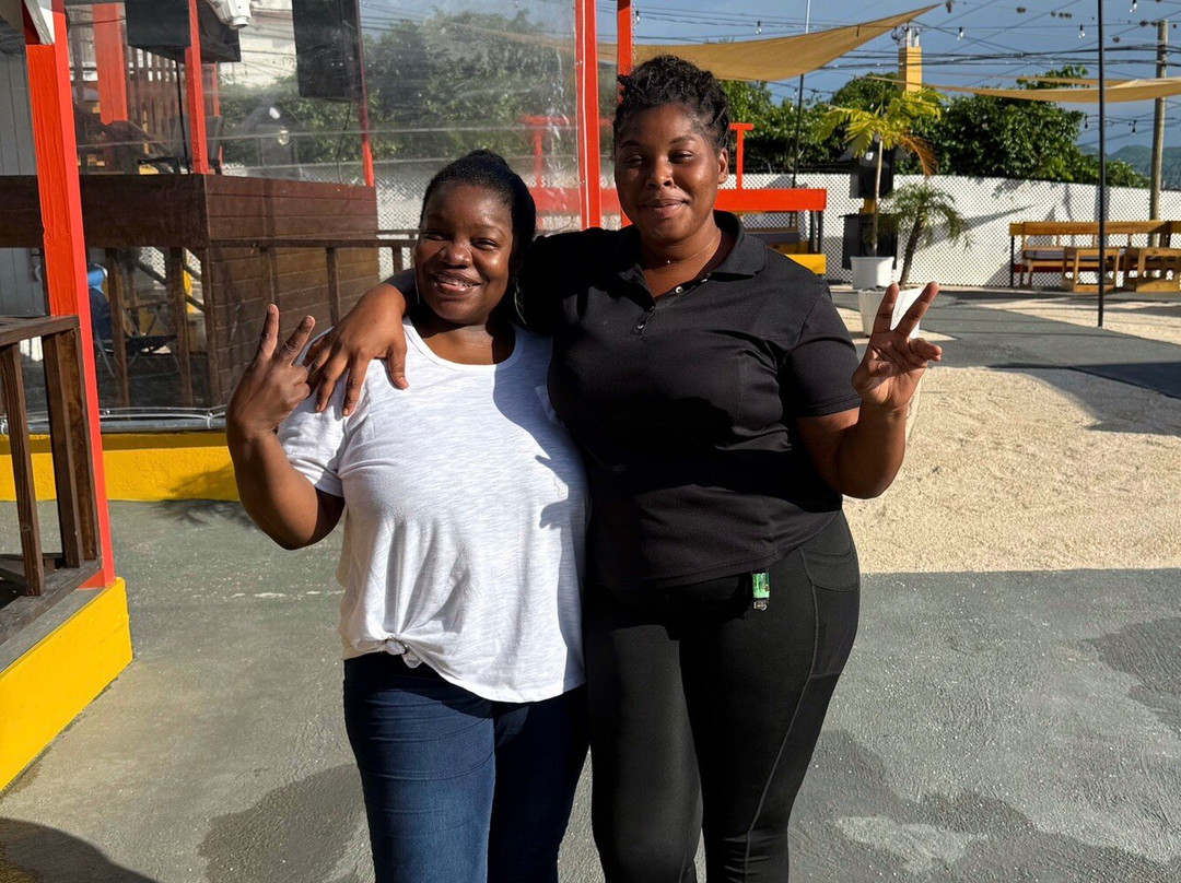 Nostalgia Day Club-蒙特戈贝必去景点