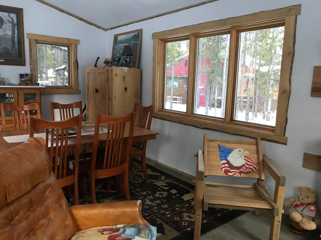 西黄石食宿旅馆主图