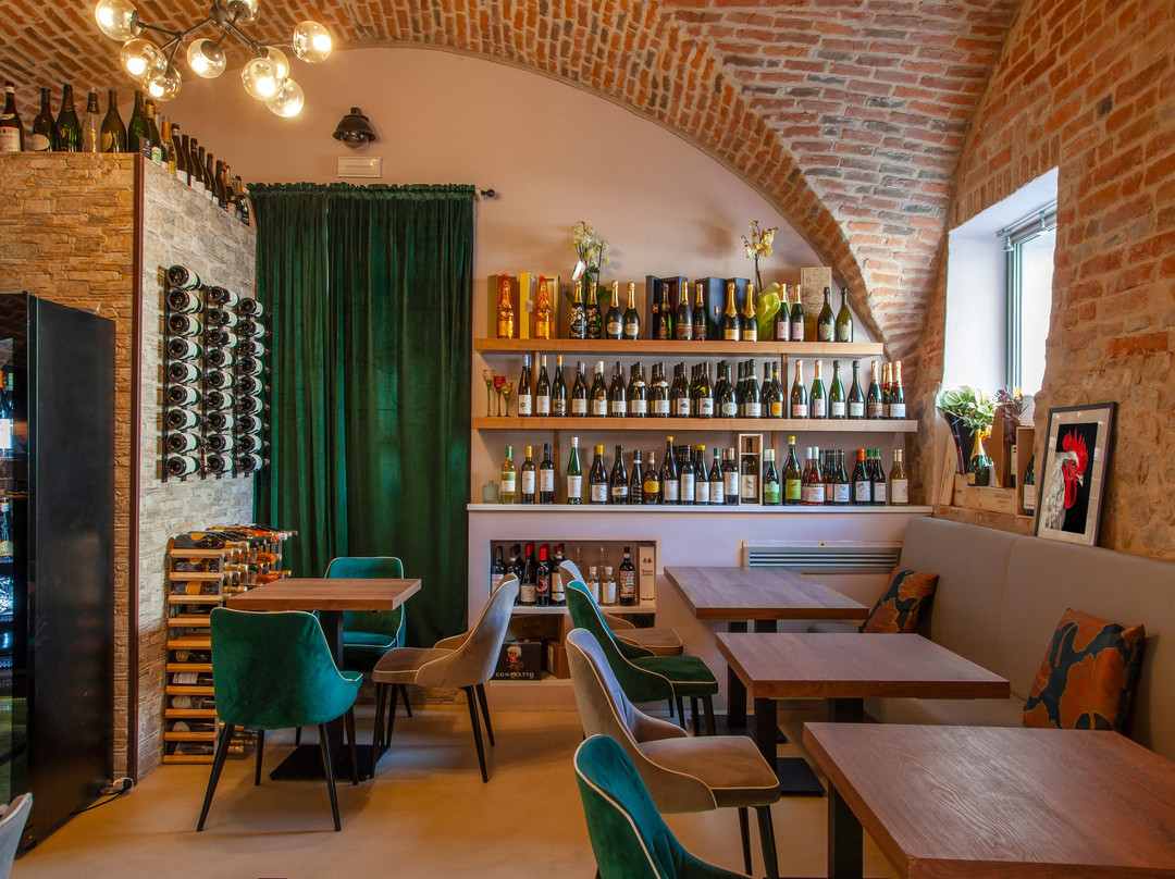 Divina Wine Bar