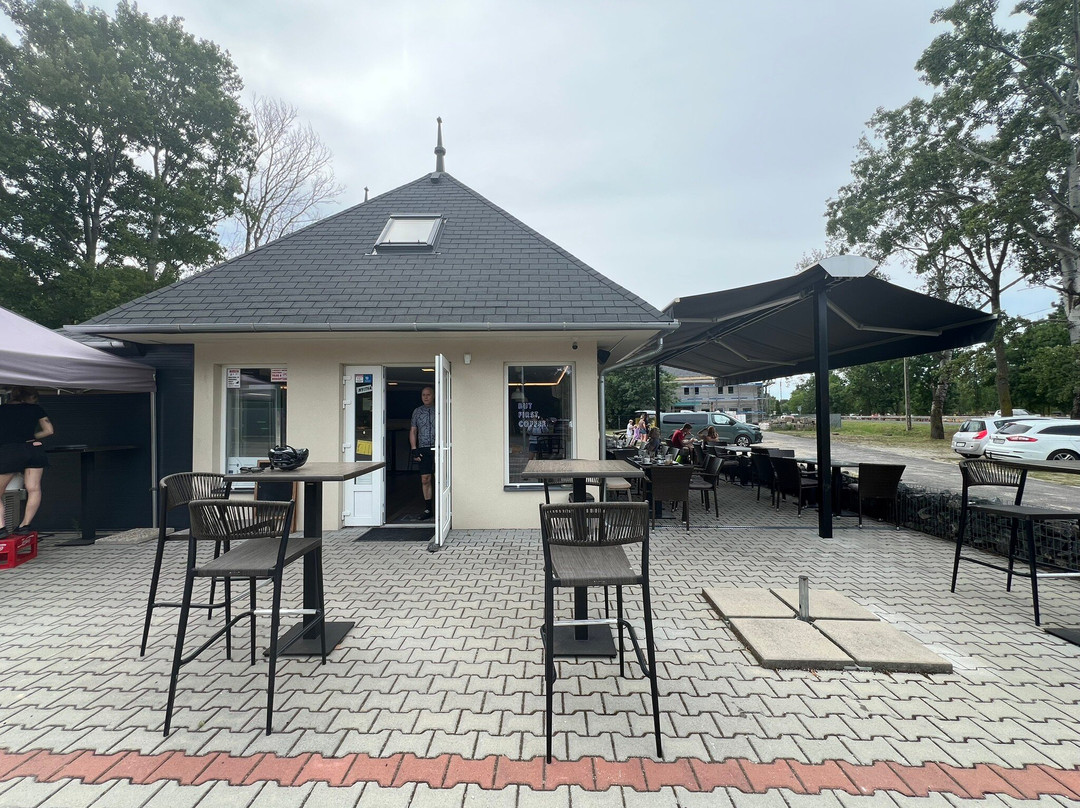 Béla Café&lounge