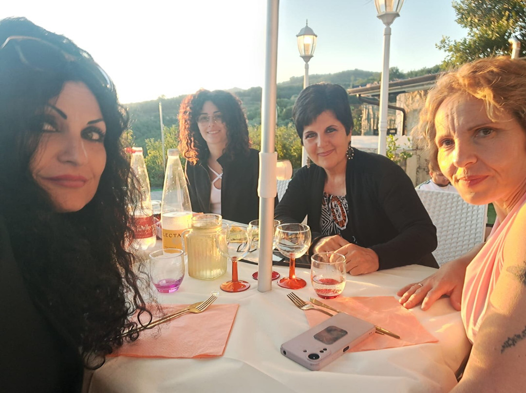 Ristorart zi Catari valogno borgo dei murales