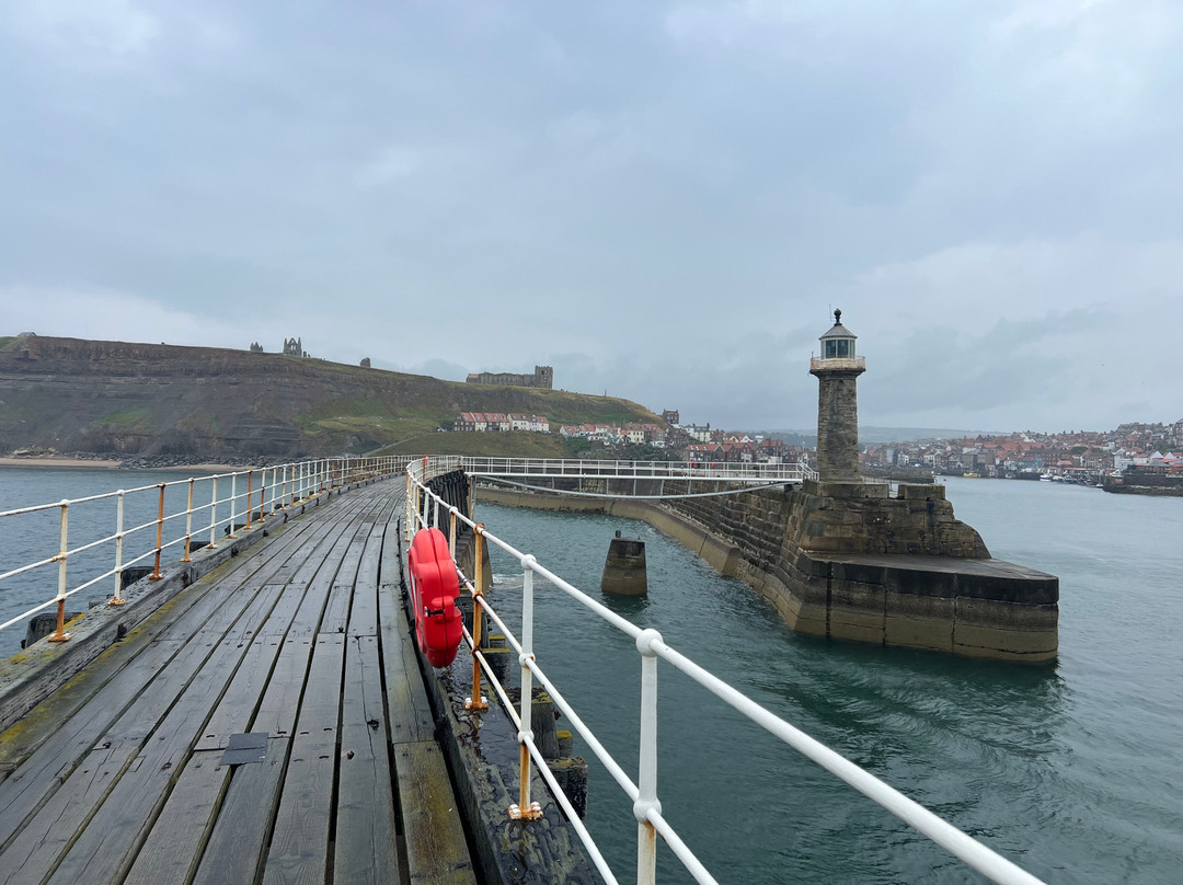 Whitby Lighthouse-惠特比必去景点