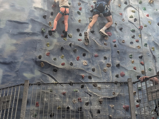 Climbzone-伦弗鲁必去景点