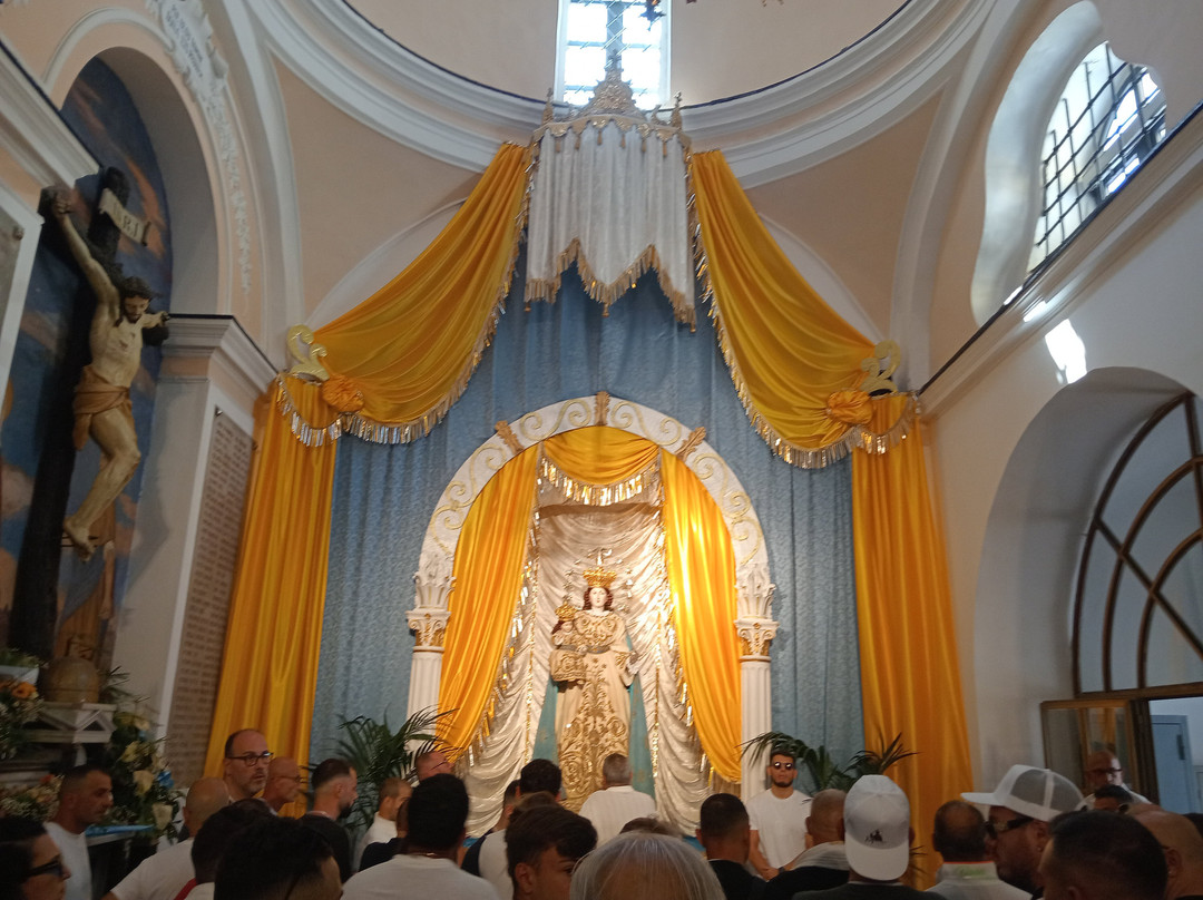 Basilica Santa Maria della Neve-那不勒斯必去景点