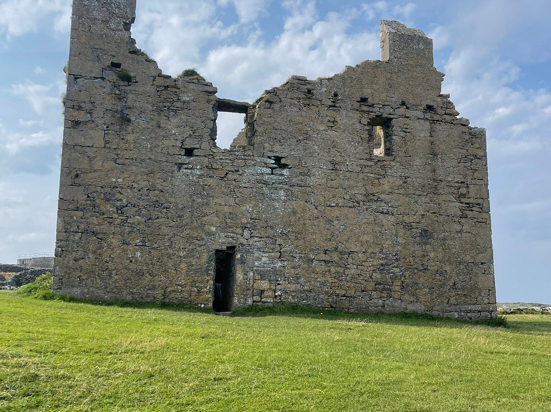 O'Brien's Castle-Inisheer必去景点