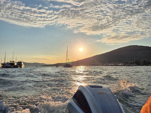 Seastorm Rental Service-特罗吉尔必去景点