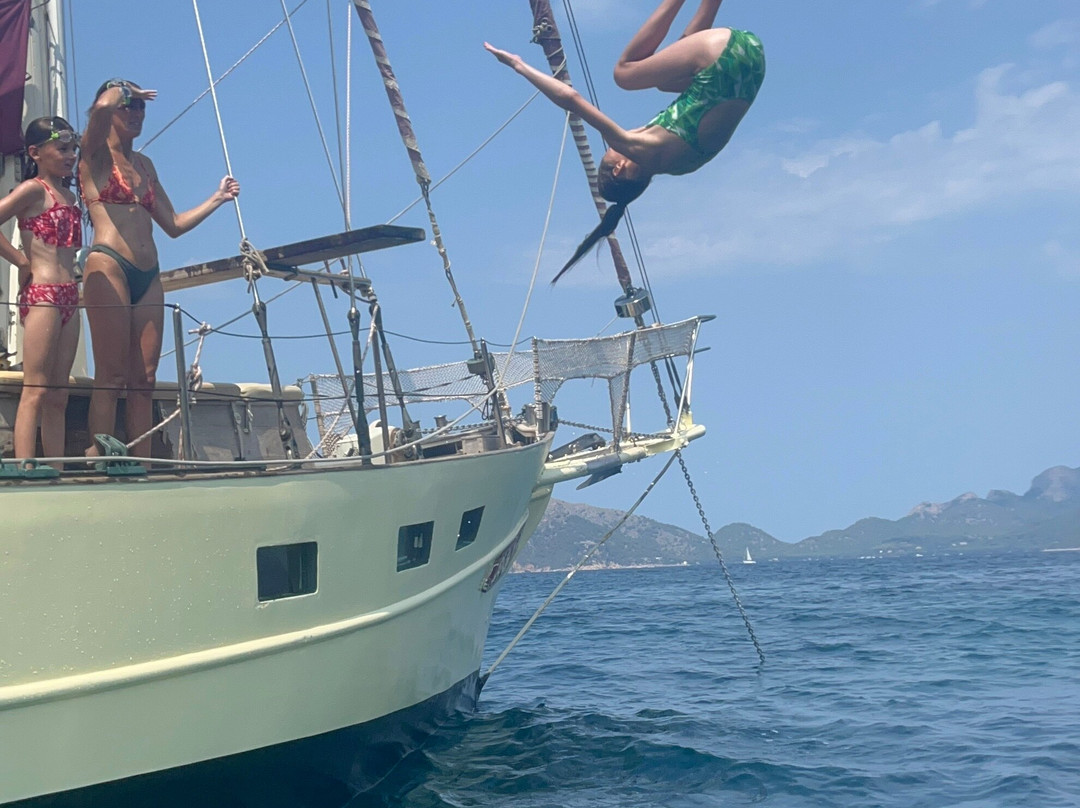 Sailaway Charters-波连萨必去景点