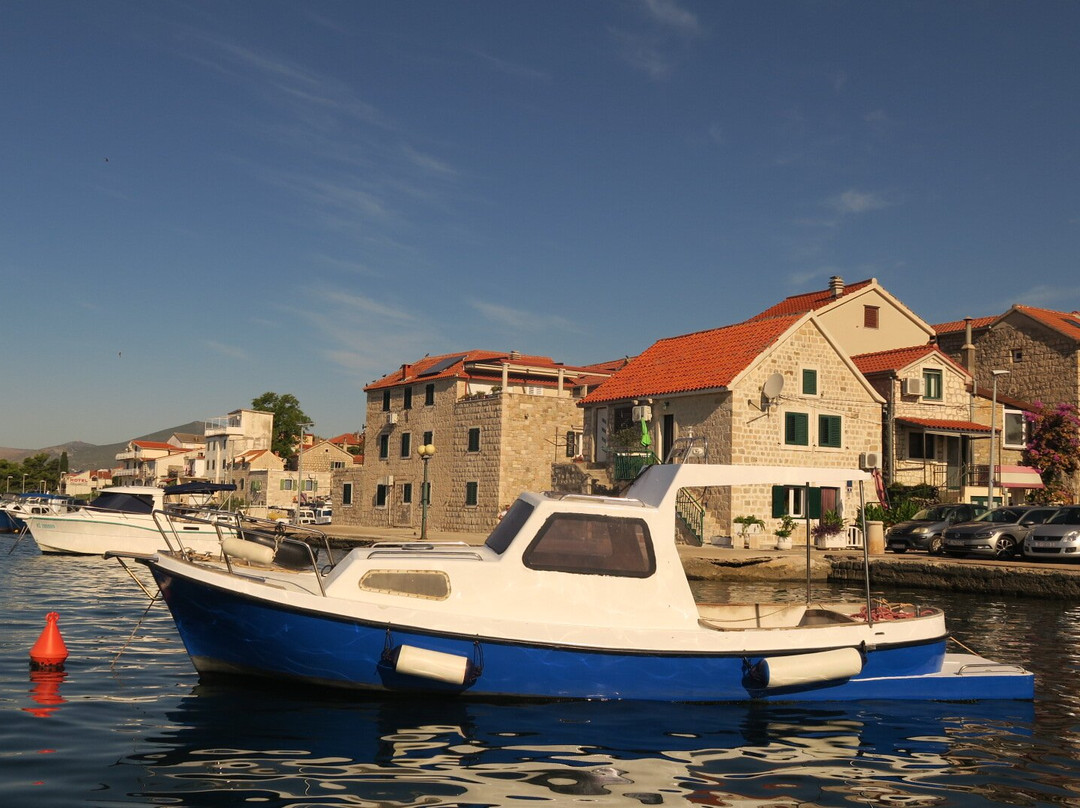 Kaštela Boat Tours-Kastel Kambelovac必去景点