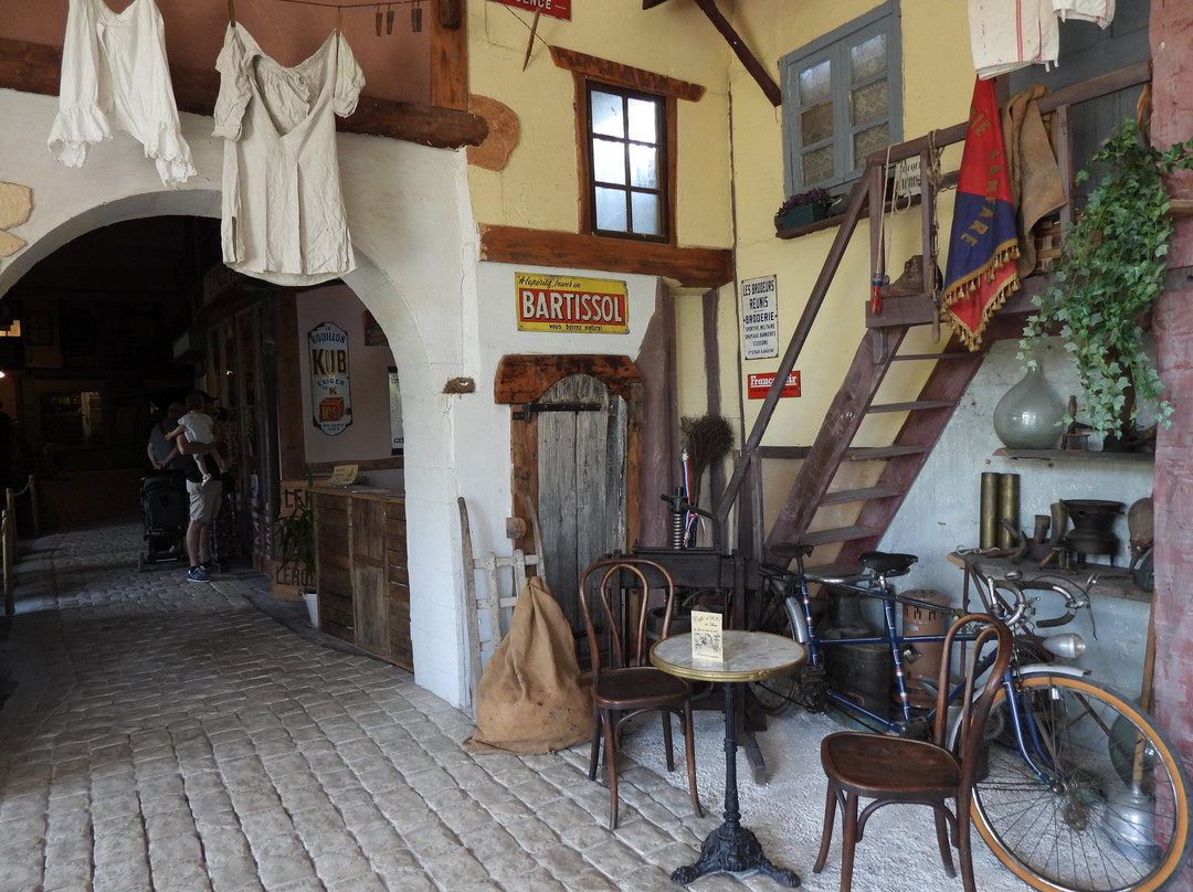 Musée La Rue Du Temps Qui Passe-Allas-les-Mines必去景点