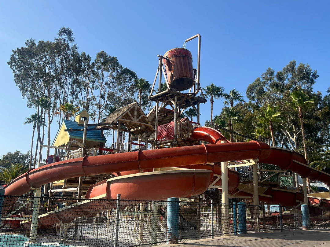 狂潮水上乐园-圣迪马斯必去景点