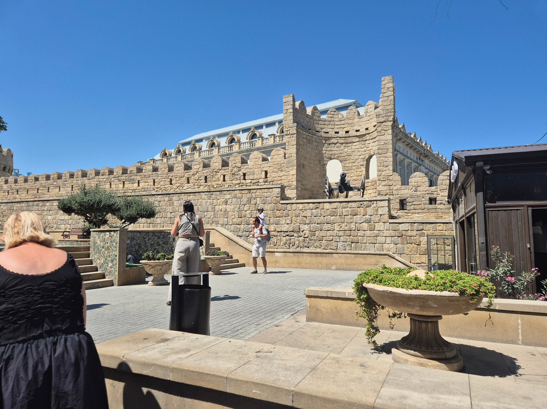 Azerbaijan Travel International-巴库必去景点