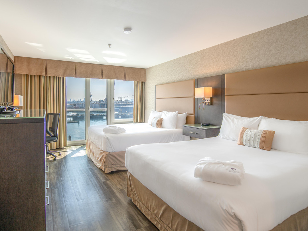 兰斯道码头酒店主图