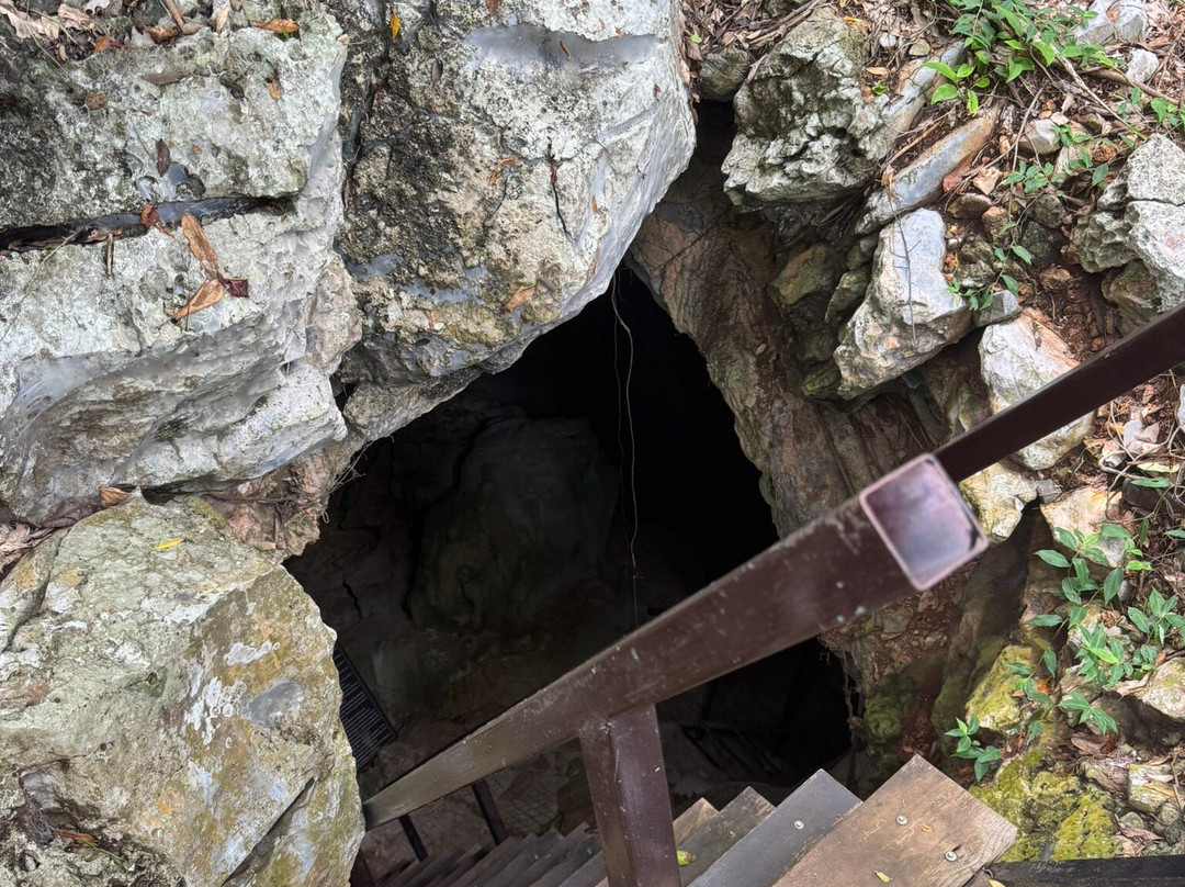 Kaeo Cave-三百岭必去景点