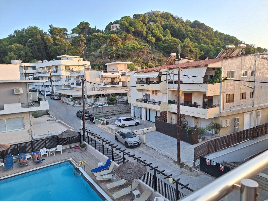 Caravel Apartment Hotel主图