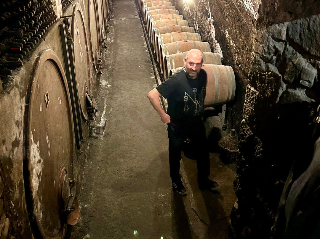 Antica Cantina Leonardi-蒙特菲亚斯科内必去景点