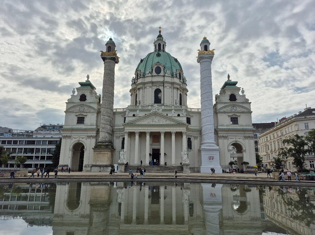 St Charles's Church (karlskirche)-维也纳必去景点