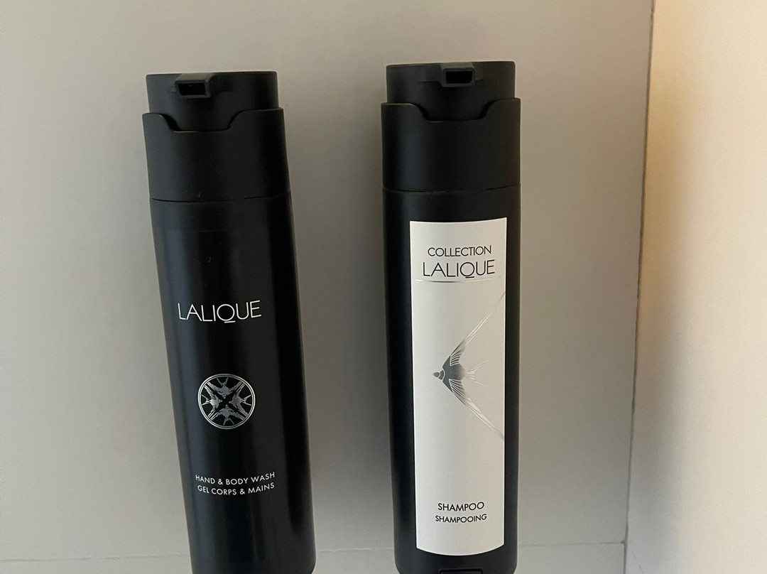 卡罗酒店主图