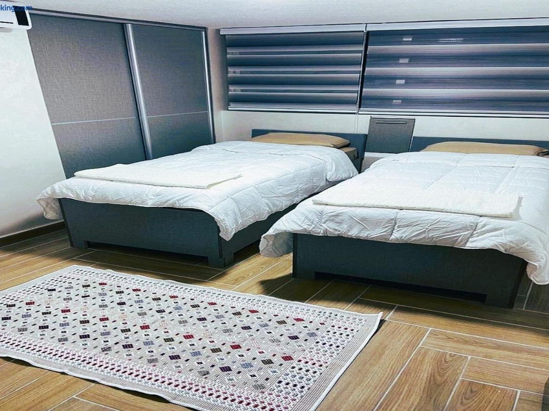 Kirakoupolis House & Restaurant