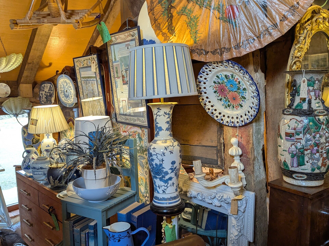 The Antiques Warehouse-法纳姆必去景点