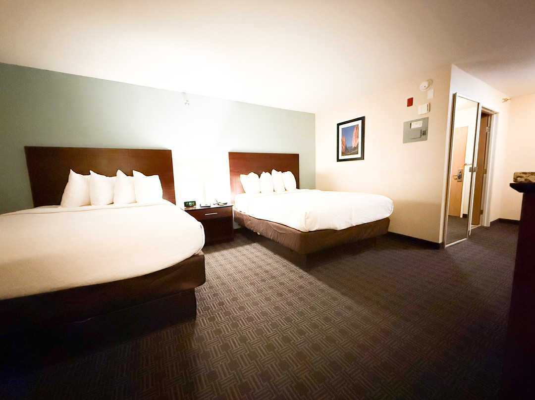 Best Western Plus Gateway Inn & Suites主图