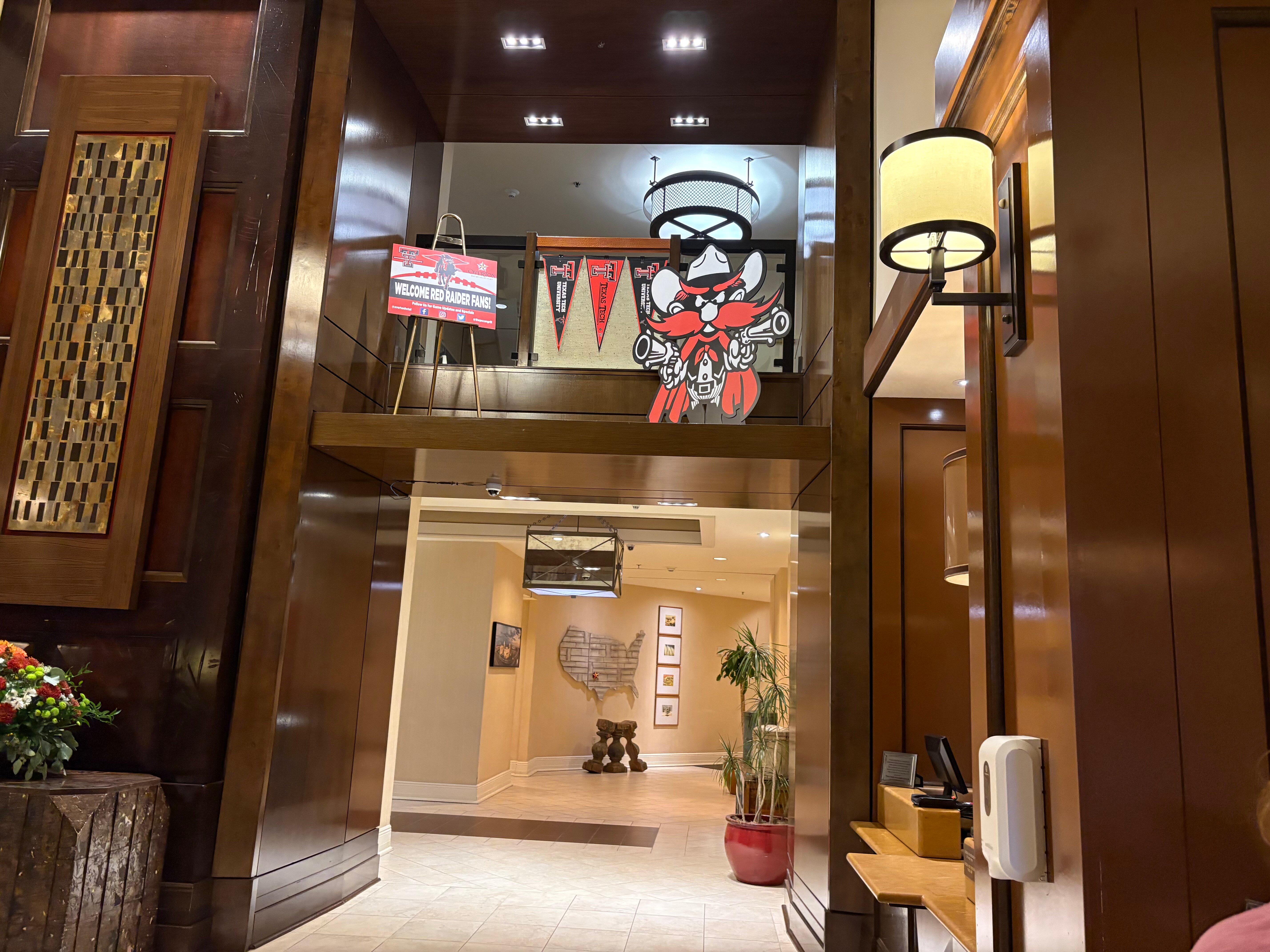 Overton Hotel & Conference Center-浴室