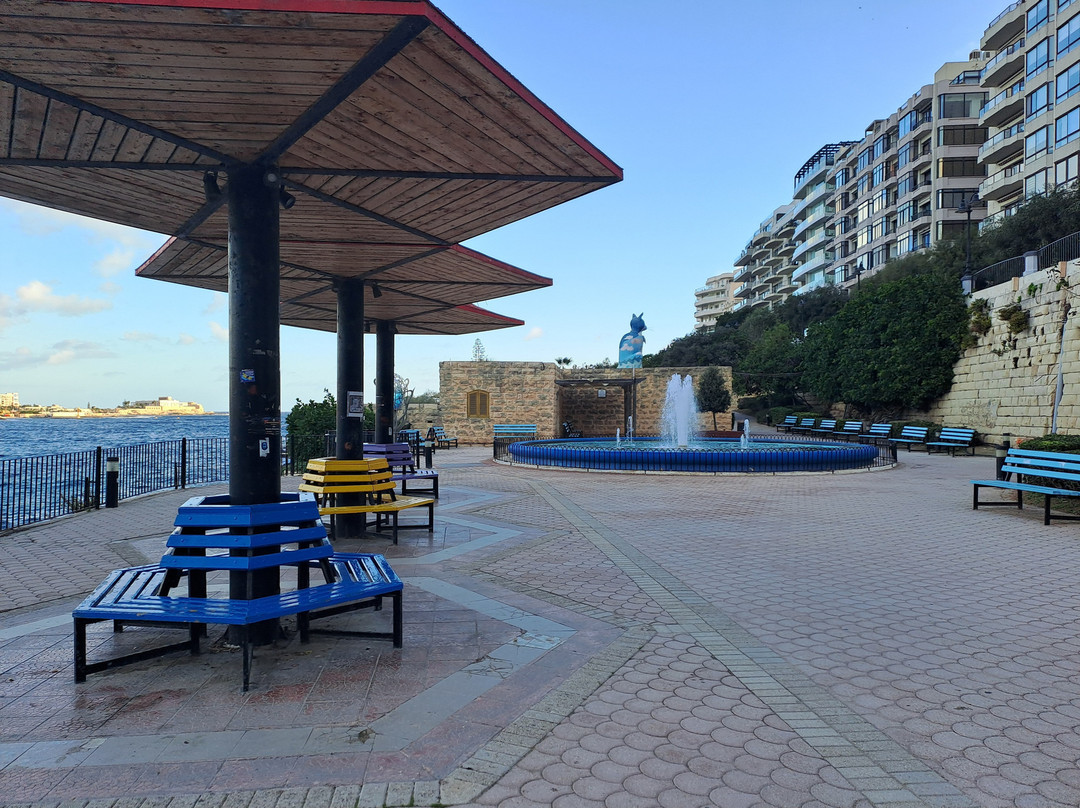 Cat Statue-斯利马必去景点