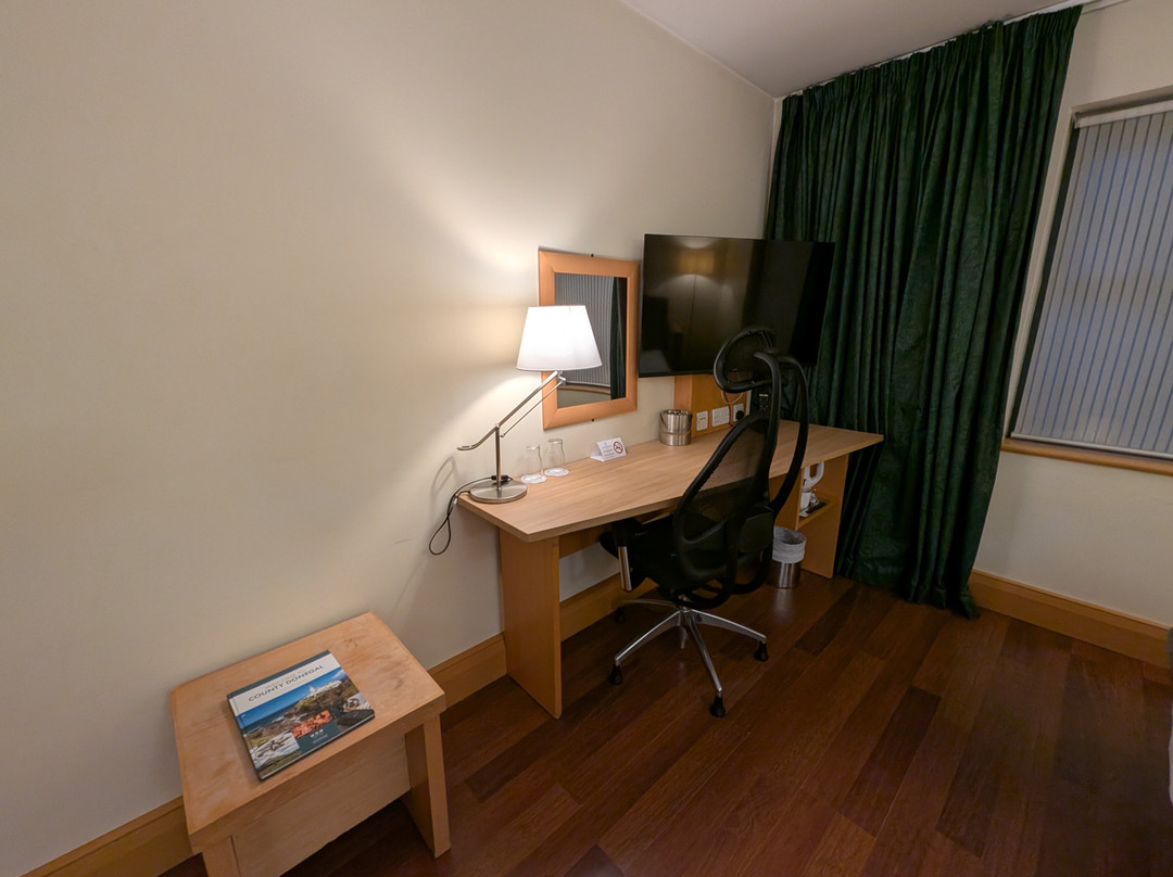 莱特肯尼登站楼酒店主图