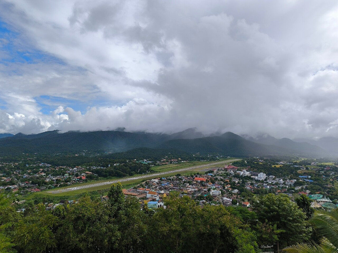 Mae Hong Son Mountain Wat-夜丰颂必去景点