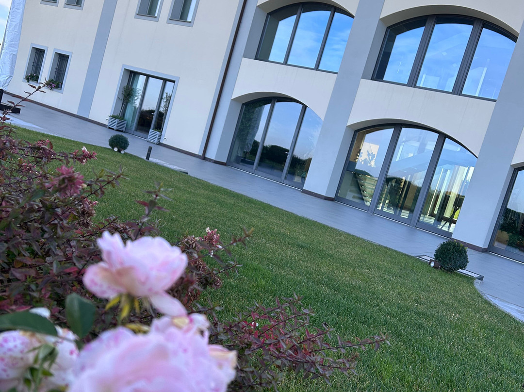 Umberto Cesari-圣彼得罗泰尔梅堡必去景点