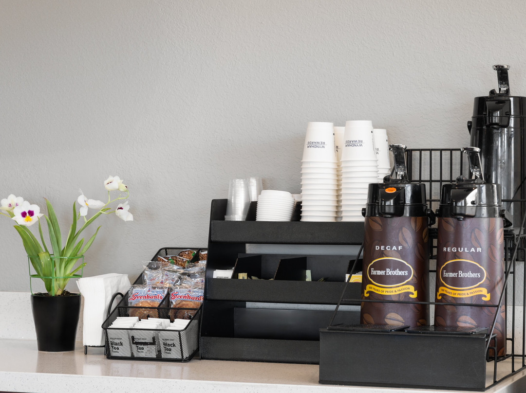 财神速8酒店主图