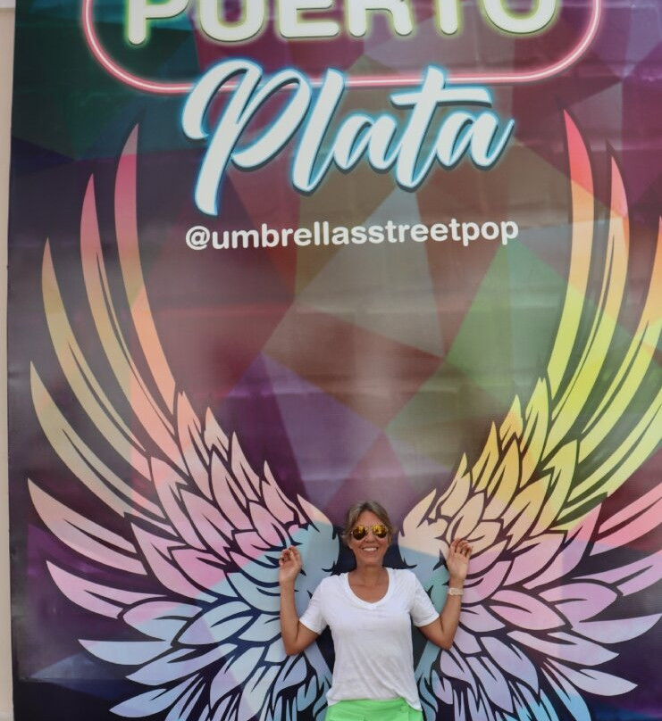 Umbrella Street-普拉塔港必去景点