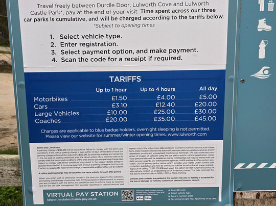 Lulworth Cove-韦茅斯必去景点