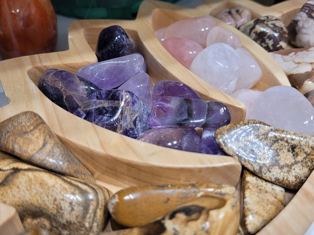 Le Studio de Luna Nath-Cranves-Sales必去景点