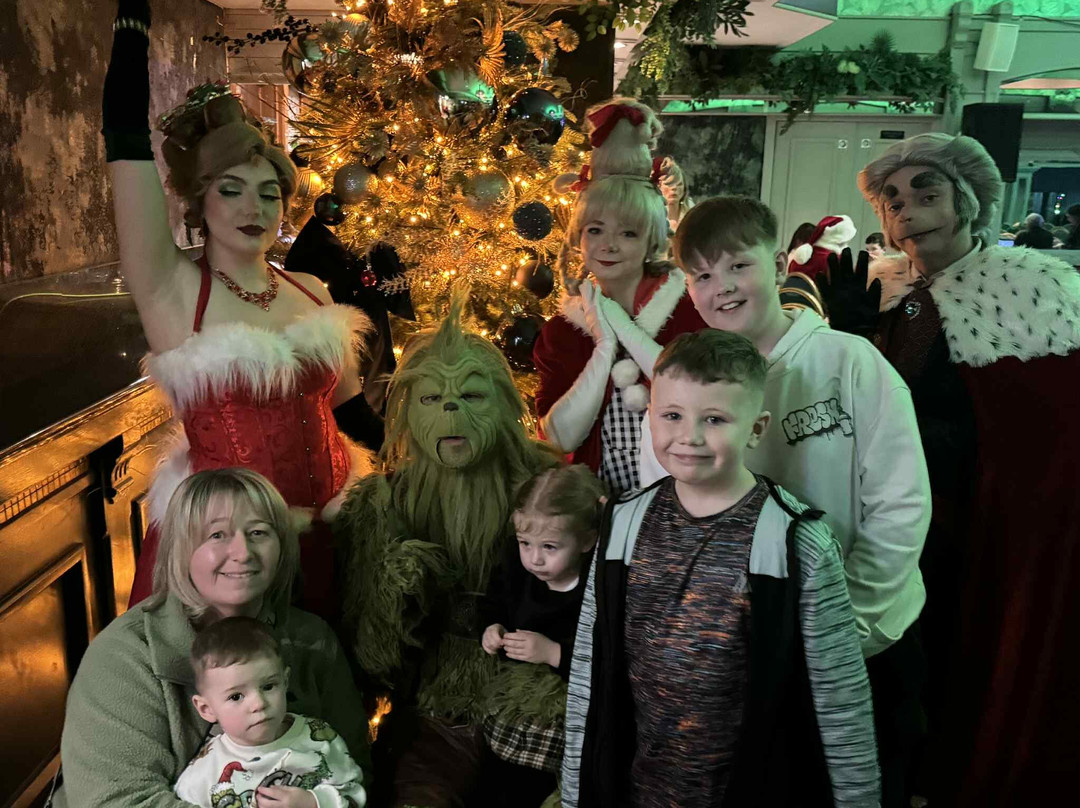 Balmoral Hotel主图