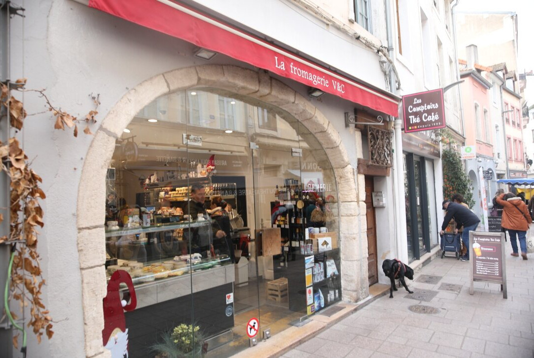 Le marché du dimanche matin-索恩河畔沙隆必去景点