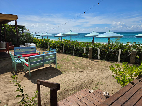 Julia's On The Beach