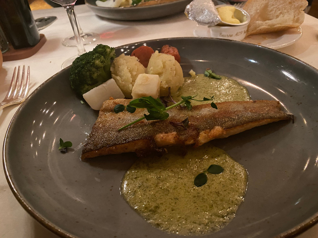 Le Midi Hotel-Restaurant主图