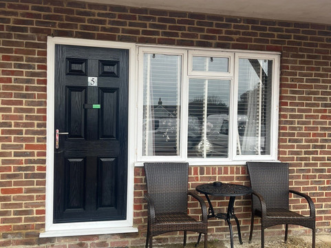 王之首旅馆主图